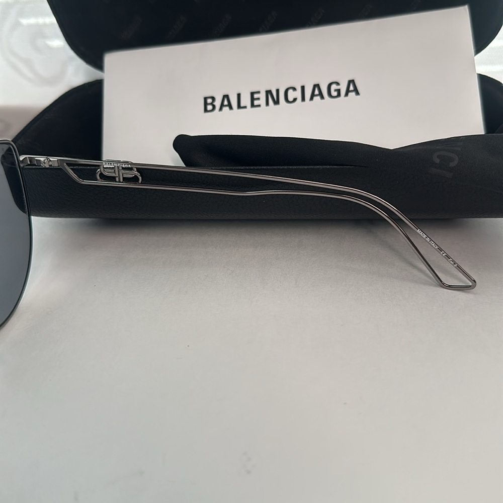 New Authentic Balenciaga™ BB0059SK 003 57 - Ruthenium - Picture 11 of 17
